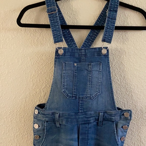 H&M jean overalls - Picture 3 of 12